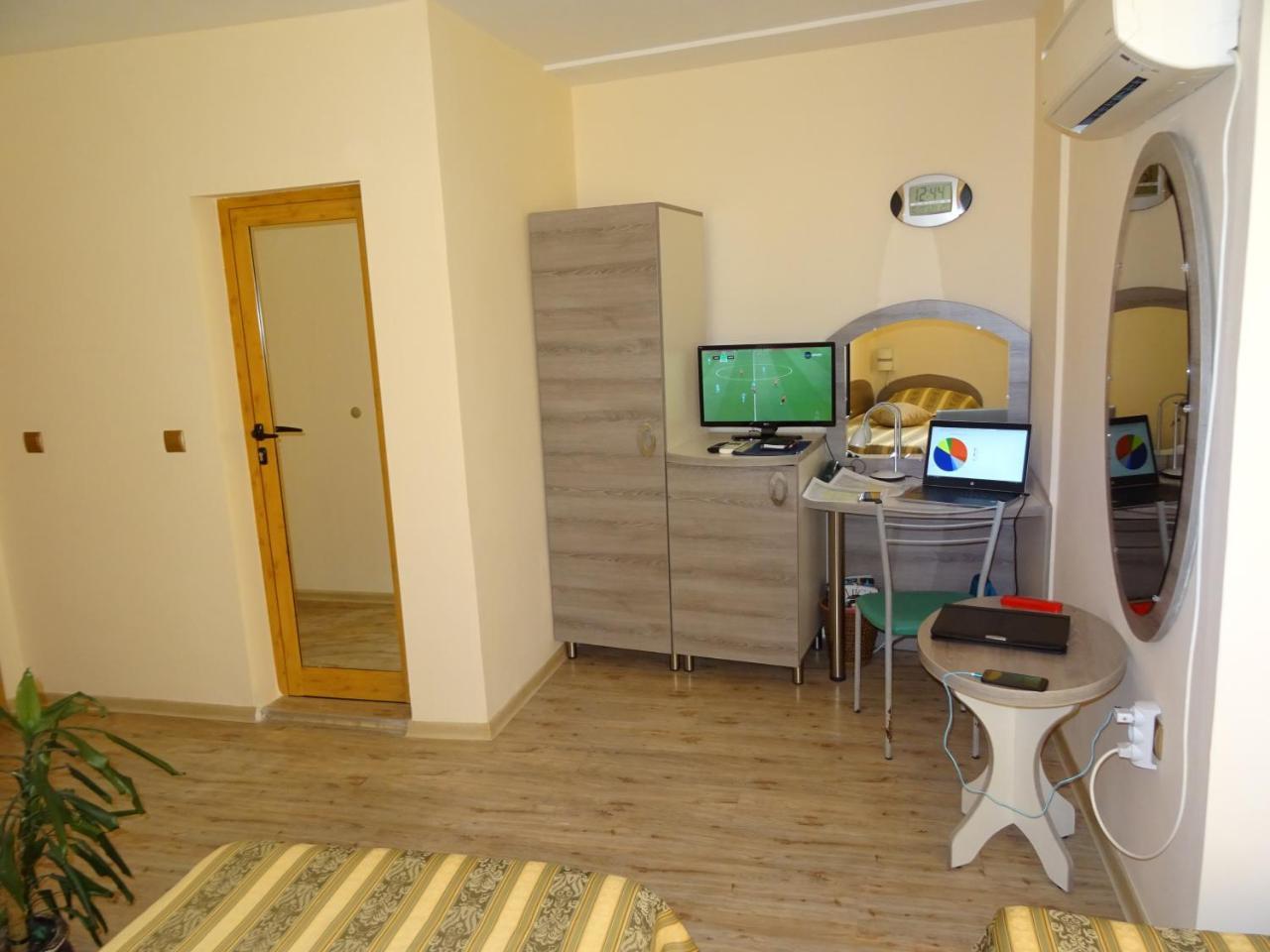 Hotel Color 3*
